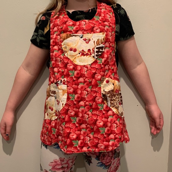 Handmade Kids’ Reversible Apron - Picture 7 of 8